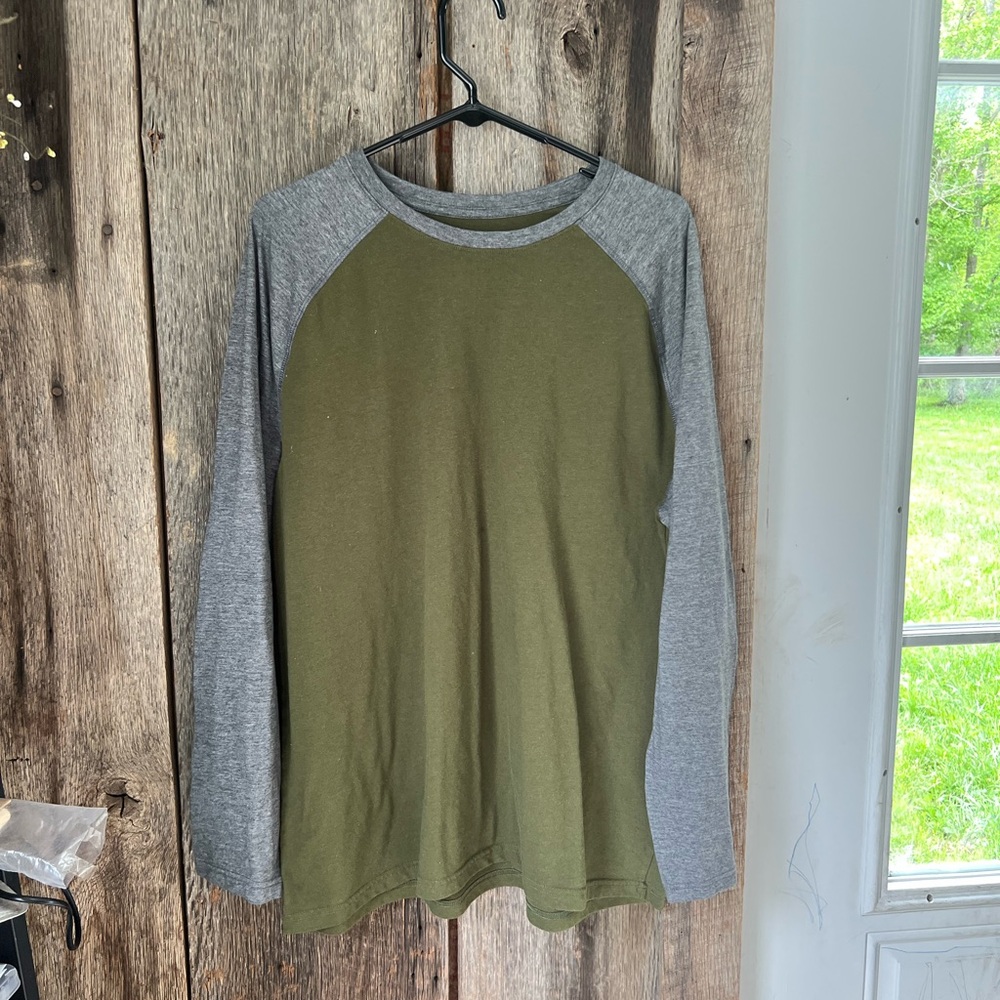 MENS Green and Gray Long Sleeve Shirt